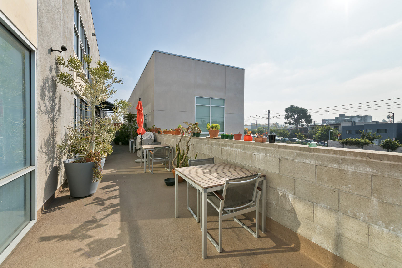 Outdoor patio between buildings
